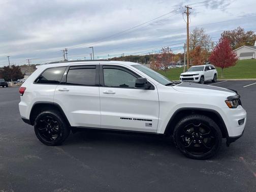 2021 Jeep Grand Cherokee Laredo