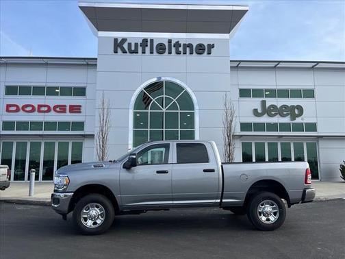 2024 RAM 2500 Tradesman Crew Cab 4x4 6'4' Box