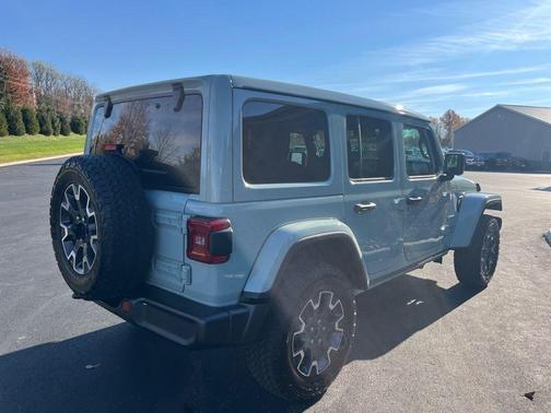 2024 Jeep Wrangler 4-Door Sahara 4x4