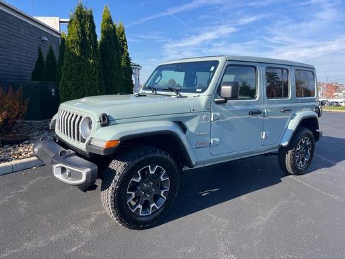 2024 Jeep Wrangler 4-Door Sahara 4x4