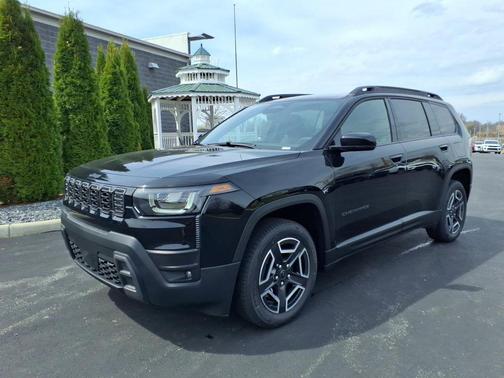 Diamond Black Crystal Pearlcoat 2026 Jeep Cherokee Limited