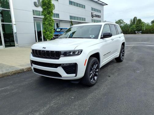 Bright White Clearcoat 2026 Jeep Grand Cherokee Limited