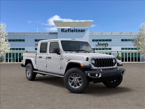 Bright White Clearcoat 2026 Jeep Gladiator 85th Anniversary Edition 4x4