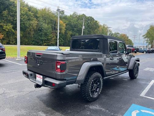 Granite Crystal Metallic Clearcoat 2024 Jeep Gladiator Willys