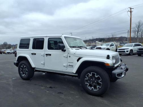 Bright White Clearcoat 2024 Jeep Wrangler 4-Door Sahara 4x4