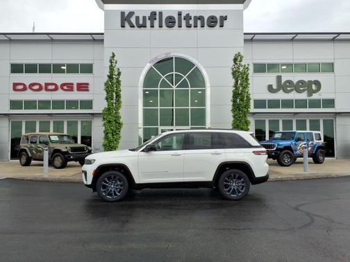 Bright White Clearcoat 2026 Jeep Grand Cherokee 85th Anniversary Edition