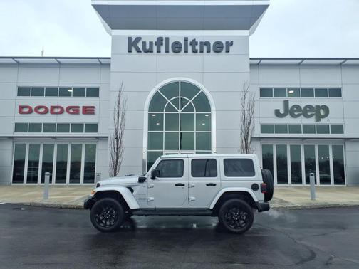 Silver Zynith Clearcoat 2024 Jeep Wrangler 4xe Sahara