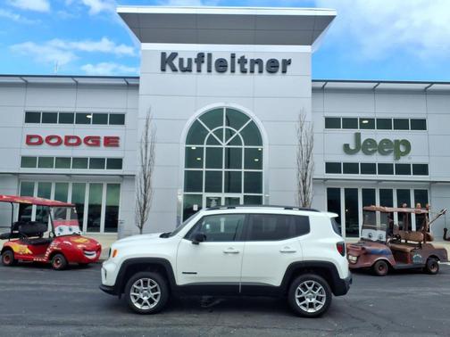 Alpine White Clearcoat 2022 Jeep Renegade Latitude