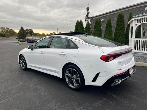 2022 Kia K5 EX