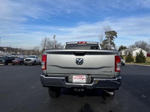 2024 RAM 2500 Tradesman Crew Cab 4x4 6'4' Box