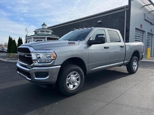 2024 RAM 2500 Tradesman Crew Cab 4x4 6'4' Box