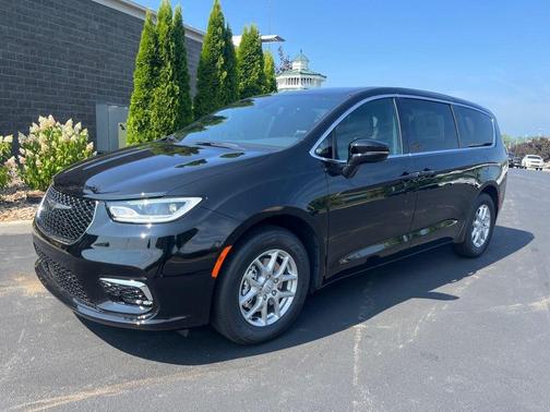 2025 Chrysler Pacifica L