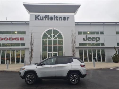 Silver Zynith Metallic Clearcoat 2024 Jeep Compass Trailhawk