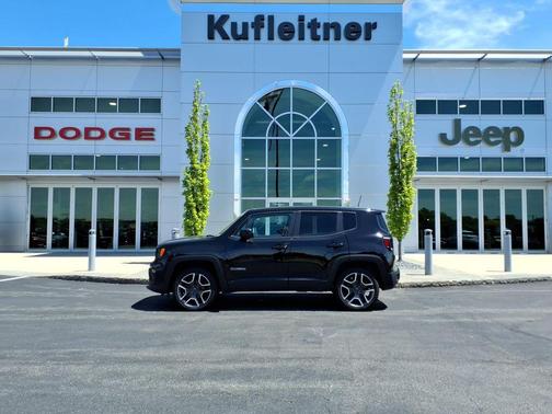 Black Clearcoat 2020 Jeep Renegade Sport