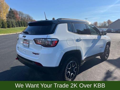 2024 Jeep Compass Trailhawk