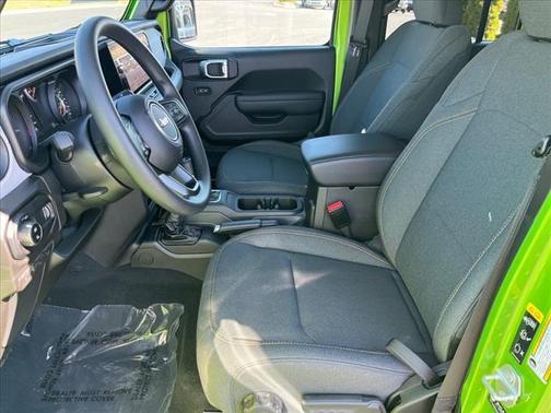 2025 Jeep Gladiator Nighthawk