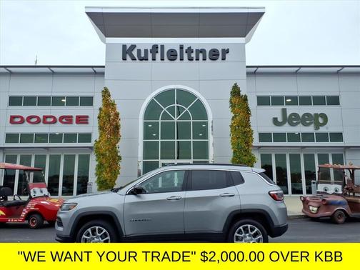 2022 Jeep Compass Latitude Lux