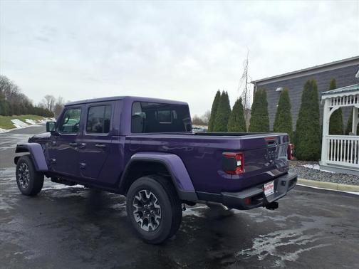 Reign 2026 Jeep Gladiator Sahara 4x4
