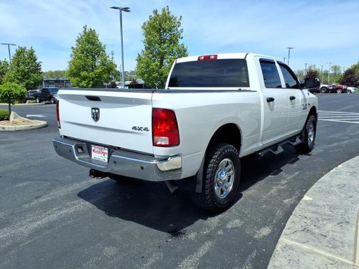 Bright White Clearcoat 2018 RAM 2500 Tradesman Crew Cab 4x4 6'4' Box