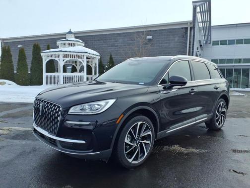 Infinite Black Metallic Clearcoat 2023 Lincoln Corsair Reserve