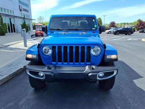 Hydro Blue Pearlcoat 2023 Jeep Gladiator Sport S