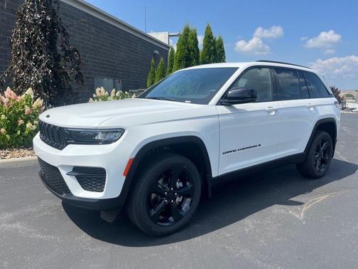 2025 Jeep Grand Cherokee Altitude