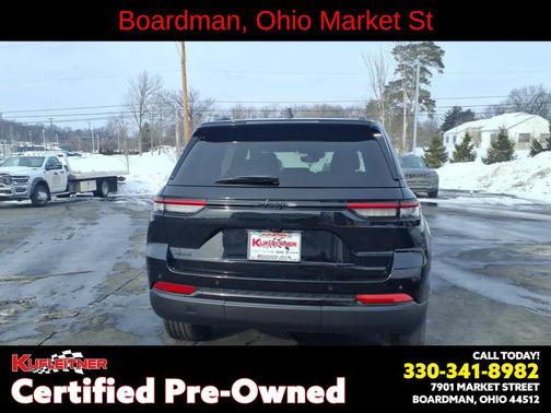 Diamond Black Crystal Pearlcoat 2024 Jeep Grand Cherokee Altitude