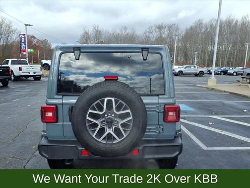 2024 Jeep Wrangler 4-Door Sahara 4x4