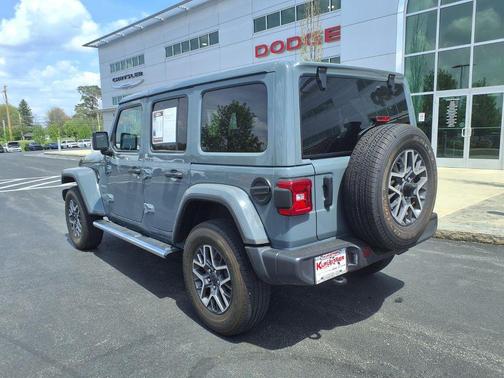 Anvil Clear Coat 2024 Jeep Wrangler 4-Door Sahara 4x4