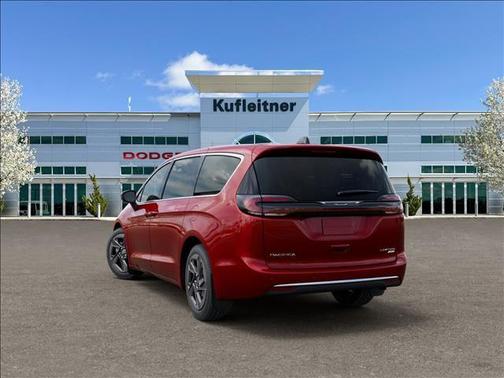 Pr6 2027 Chrysler Pacifica Limited