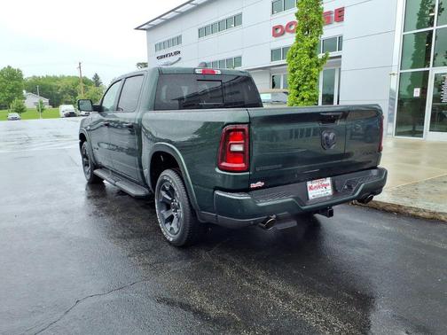 Serrano Green Metallic 2026 RAM 1500 Big Horn/Lone Star