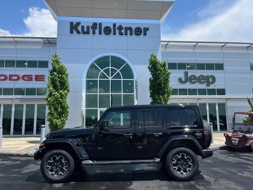 2025 Jeep Wrangler 4-Door Sahara 4x4