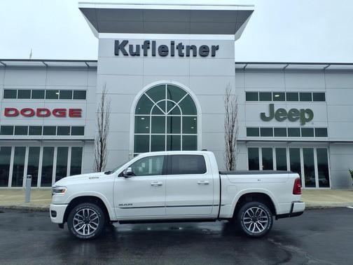 Ivory White Tri-Coat Pearlcoat 2026 RAM 1500 Limited