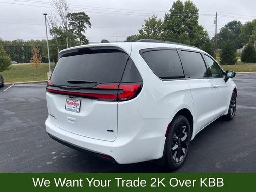 2026 Chrysler Pacifica L