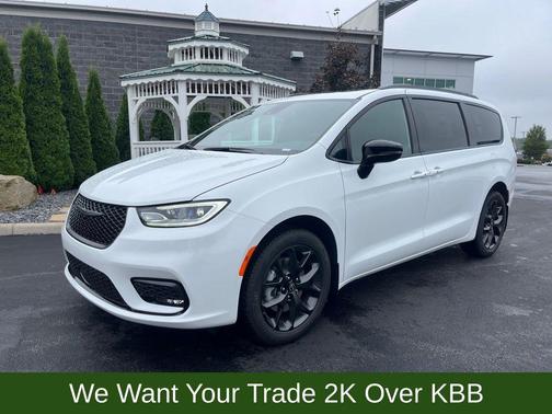 2026 Chrysler Pacifica L