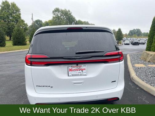 2026 Chrysler Pacifica L