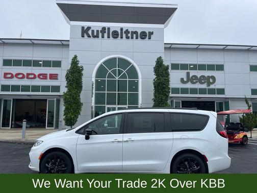 2026 Chrysler Pacifica L