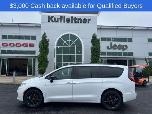 2026 Chrysler Pacifica L