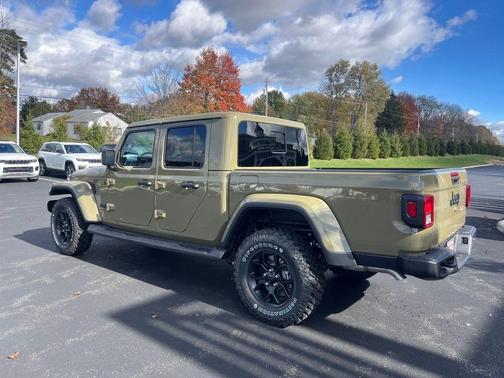 2025 Jeep Gladiator High Tide