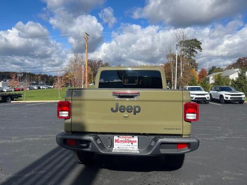 2025 Jeep Gladiator High Tide
