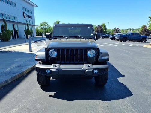 Black Clearcoat 2022 Jeep Wrangler Unlimited Sport