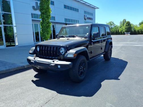 Black Clearcoat 2022 Jeep Wrangler Unlimited Sport