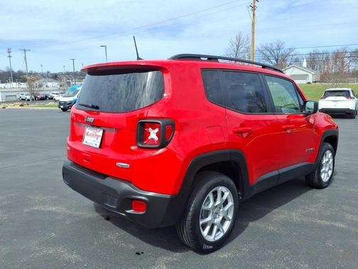 Colorado Red Clearcoat 2022 Jeep Renegade Latitude