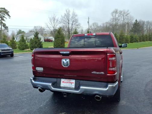 Delmonico Red Pearlcoat 2022 RAM 1500 Longhorn