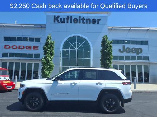 2025 Jeep Grand Cherokee Laredo