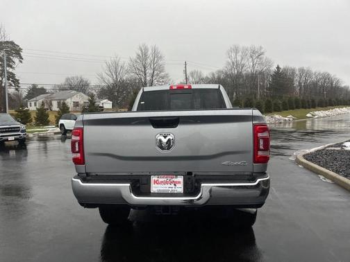 2024 RAM 2500 Tradesman Crew Cab 4x4 6'4' Box