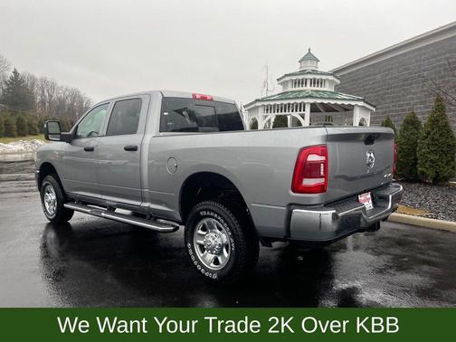 2024 RAM 2500 Tradesman Crew Cab 4x4 6'4' Box