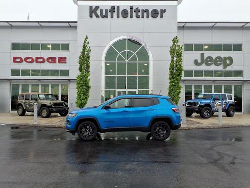 Hydro Blue Pearlcoat 2025 Jeep Compass Latitude