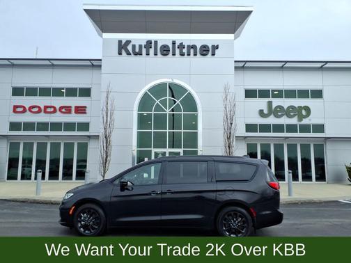 2021 Chrysler Pacifica Touring