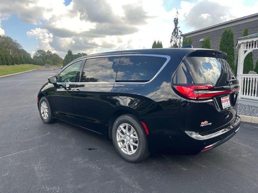 2025 Chrysler Pacifica L